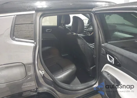 2023 Jeep Compass Limited 4X4 из США, поврежденный, VIN 3C4NJDCN4PT568220